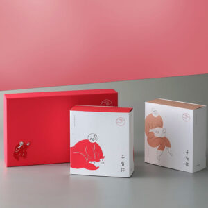 custom sleeves with trays